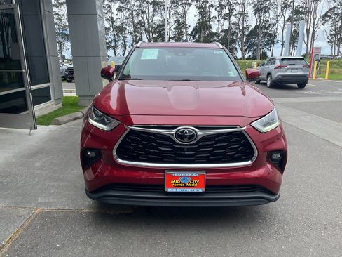 Used 2021 Toyota Highlander Limited AWD/4WD image 17