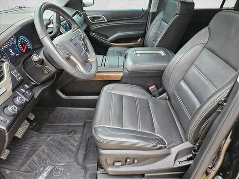 Used 2018 GMC Yukon XL Denali w/ Denali Ultimate Package image 16