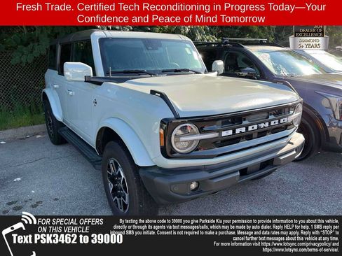 Used 2024 Ford Bronco Outer Banks AWD/4WD image 1
