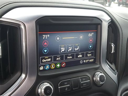 Used 2020 GMC Sierra 1500 SLT image 17