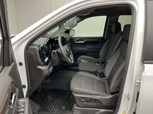 Certified 2024 Chevrolet Silverado 1500 LT image 3