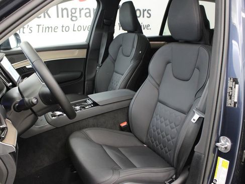 Certified 2025 Volvo XC90 B6 Plus AWD/4WD image 15