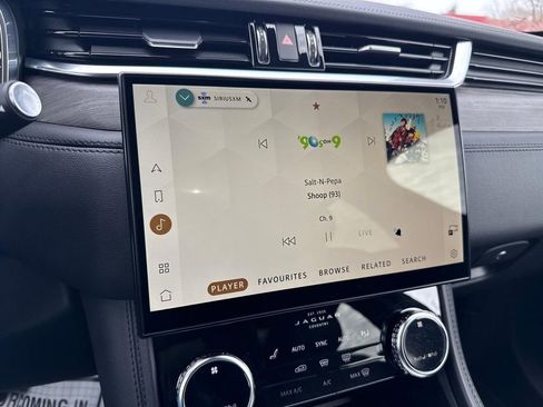 Used 2023 Jaguar F-PACE S image 15