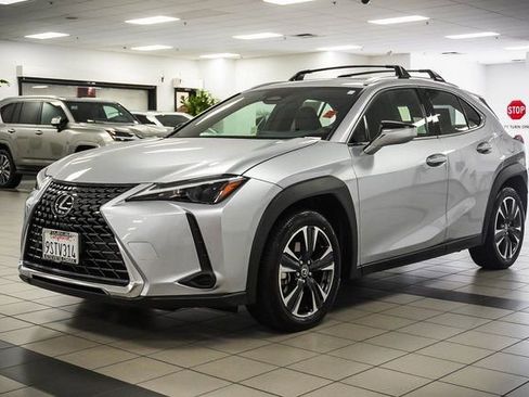 Certified 2025 Lexus UX 300h FWD w/ Accessory Package (Z2) image 3