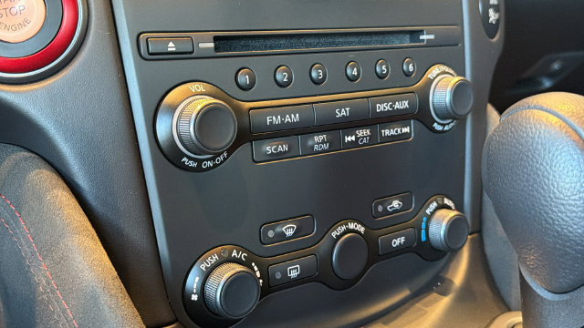 Used 2019 Nissan 370Z NISMO RWD image 14