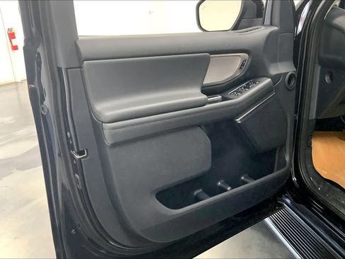 New 2026 Ford Expedition Active image 10