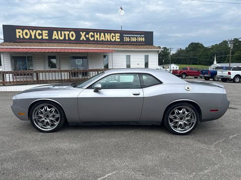 Used 2013 Dodge Challenger R/T RWD image 15