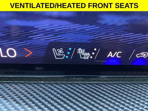 Used 2025 Chevrolet Traverse High Country w/ LPO, Floor Liner Package AWD/4WD image 15