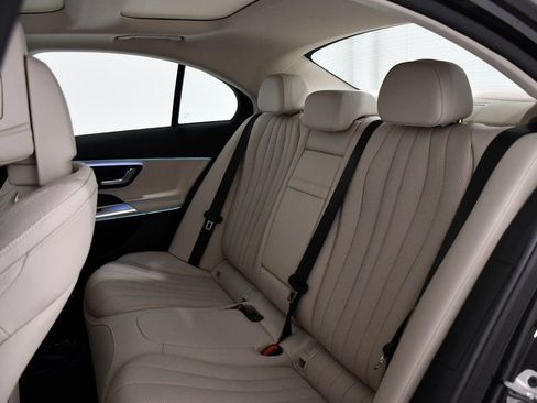 New 2026 Mercedes-Benz E 350 4MATIC Sedan image 18