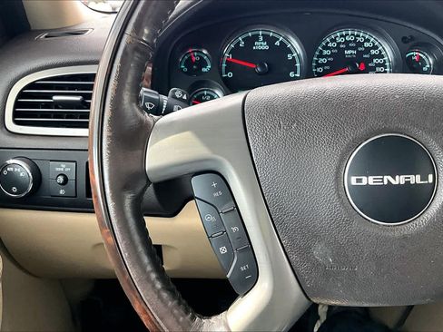 Used 2012 GMC Yukon Denali AWD/4WD image 23