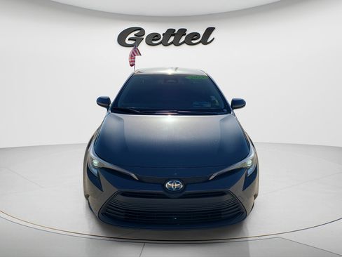 Certified 2025 Toyota Corolla LE FWD image 8