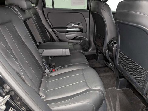 Certified 2021 Mercedes-Benz GLA 250 4MATIC image 36