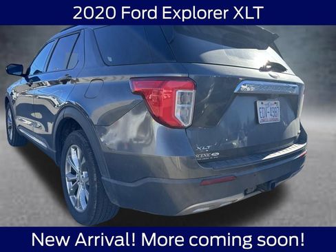 Used 2020 Ford Explorer XLT w/ Equipment Group 202A image 3