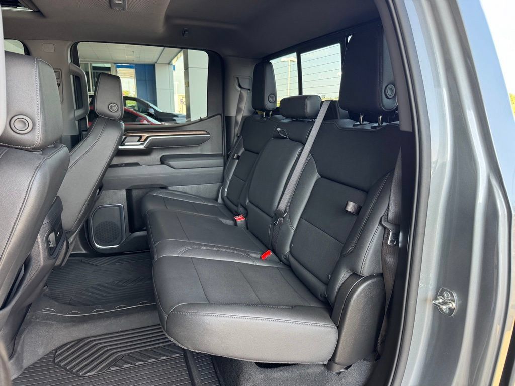 Used 2026 Chevrolet Silverado 1500 LT Trail Boss w/ Safety Package AWD/4WD image 23