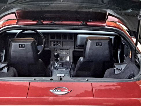 Used 1988 Chevrolet Corvette Coupe image 6