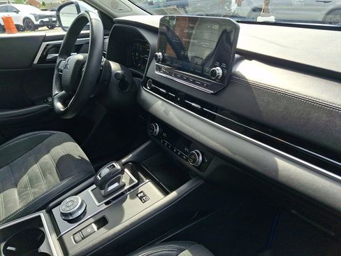 Used 2023 Mitsubishi Outlander SE AWD/4WD image 12