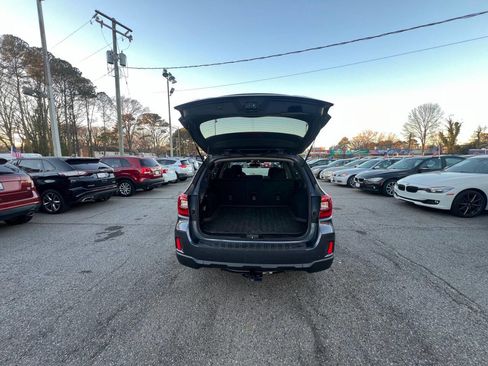 Used 2016 Subaru Outback 2.5i Premium image 21