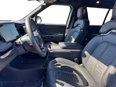 Used 2023 Rivian R1S Adventure image 11
