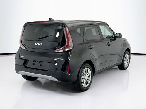 Used 2023 Kia Soul LX FWD image 5