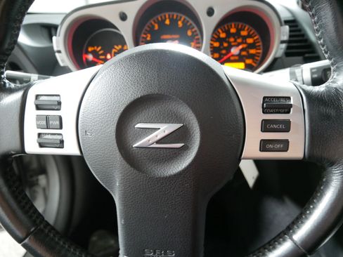 Used 2006 Nissan 350Z Enthusiast w/ (K96) Aerodynamics Pkg RWD image 25