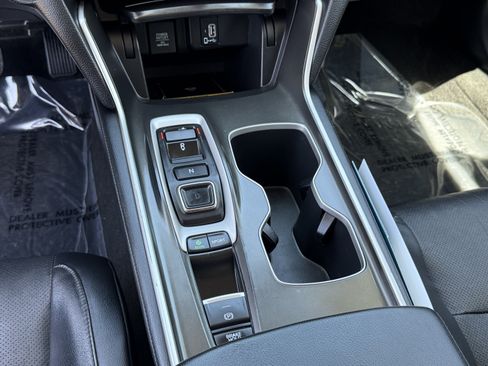 Used 2018 Honda Accord Touring image 27