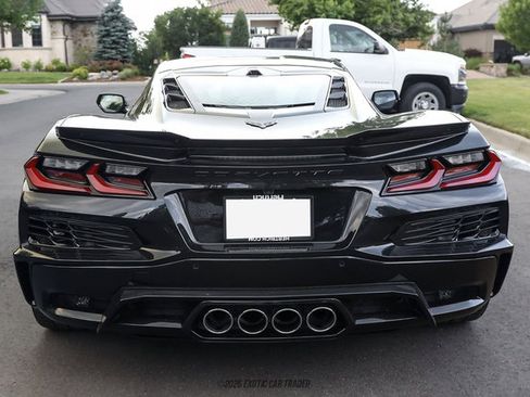 Used 2023 Chevrolet Corvette Z06 RWD image 17