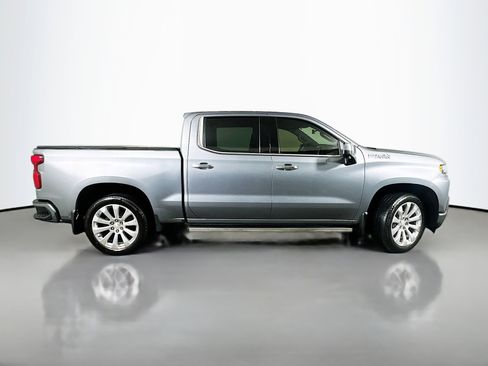 Used 2022 Chevrolet Silverado 1500 High Country w/ Technology Package image 8