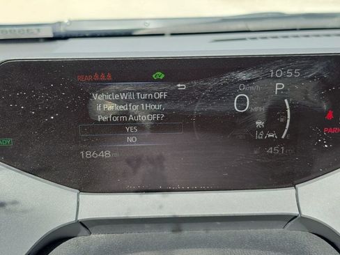 Used 2024 Toyota Prius XLE FWD image 13