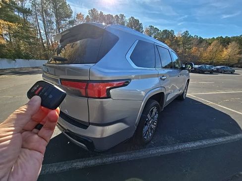 Used 2023 Toyota Sequoia Capstone image 2