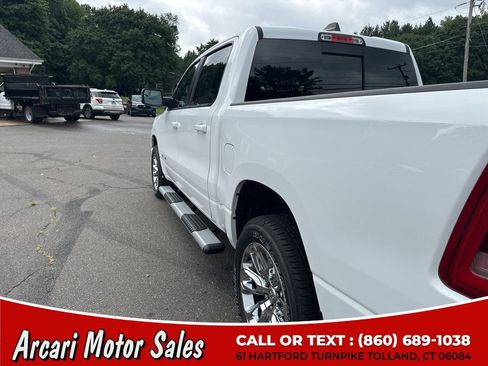 Used 2024 RAM 1500 Laramie AWD/4WD image 12