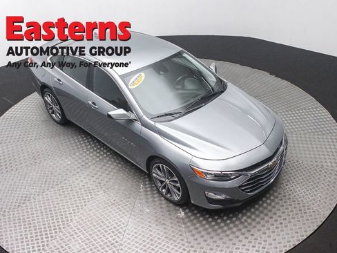 Used 2024 Chevrolet Malibu LT FWD image 3