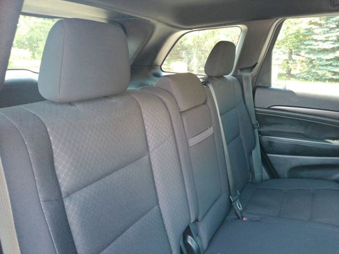 Used 2018 Jeep Grand Cherokee Laredo AWD/4WD image 20