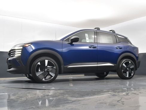New 2026 Nissan Kicks SR w/ Cold Weather Package AWD/4WD image 39