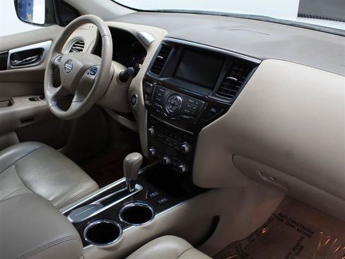 Used 2015 Nissan Pathfinder SL FWD image 10