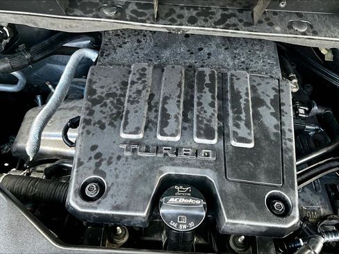 Used 2024 Chevrolet Silverado 1500 LT image 31