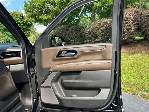 Used 2026 GMC Yukon Denali Ultimate AWD/4WD image 66
