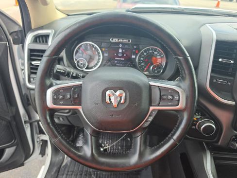 Used 2020 RAM 1500 Big Horn AWD/4WD image 6