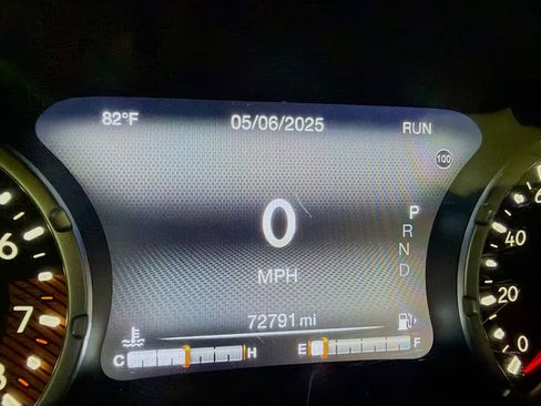 Used 2019 Jeep Renegade Limited w/ UConnect 8.4 Nav Group image 8