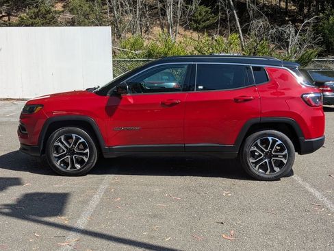 Used 2023 Jeep Compass Limited image 8