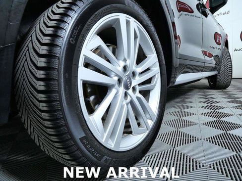 Used 2018 Audi Q5 Prestige w/ Prestige Package image 9
