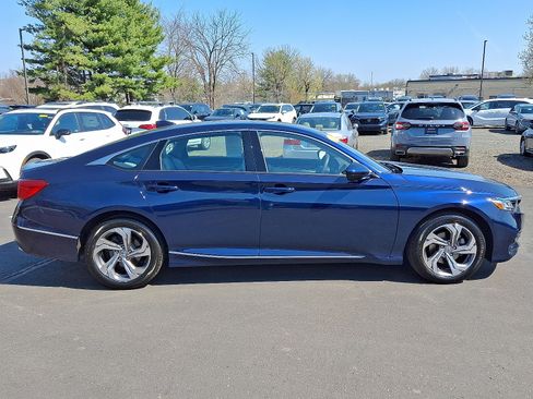 Used 2018 Honda Accord EX image 7