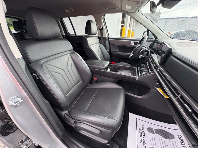 Used 2025 Hyundai Santa Fe SEL FWD image 25