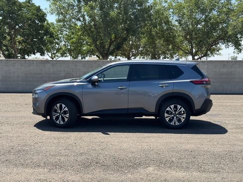 Used 2023 Nissan Rogue SV AWD/4WD image 8