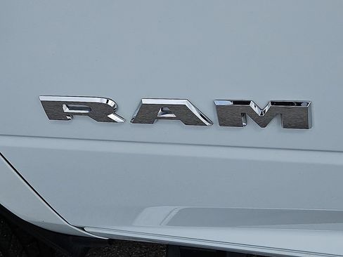 Used 2024 RAM 3500 Big Horn AWD/4WD image 16