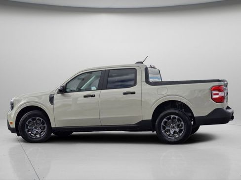 Used 2025 Ford Maverick XLT w/ Equipment Group 301A AWD/4WD image 17