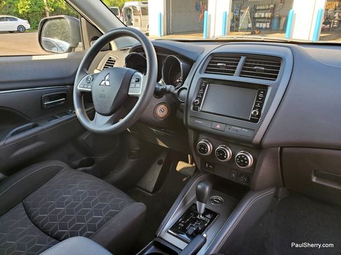 Used 2025 Mitsubishi Outlander Sport SE AWD/4WD image 3
