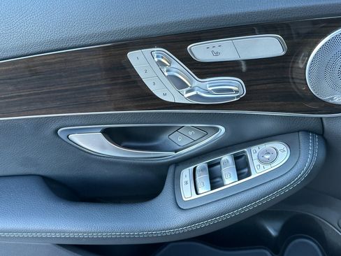 Used 2017 Mercedes-Benz C 300 4MATIC Sedan image 11