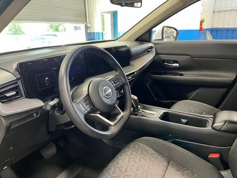 Used 2025 Nissan Kicks SV FWD image 22