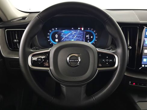Certified 2025 Volvo XC60 B5 Plus AWD/4WD image 23
