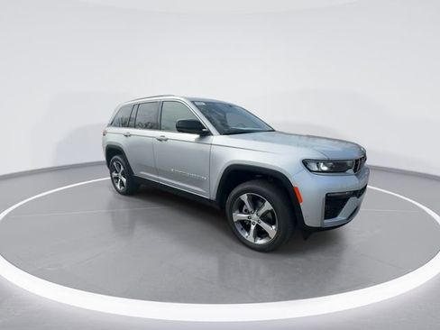 New 2026 Jeep Grand Cherokee Limited w/ Luxury Tech Group II AWD/4WD image 2